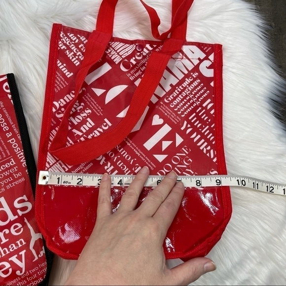 Lululemon Bundle of 2 small re-useable totes - Picture 4 of 6